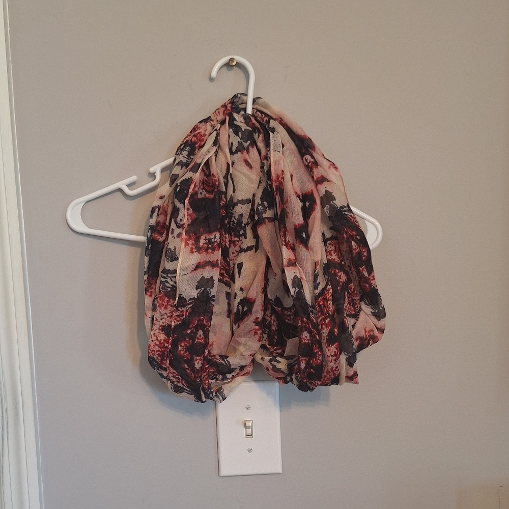Symmetrical Print Bohemian Style Infinity Scarf - Picture 2 of 8